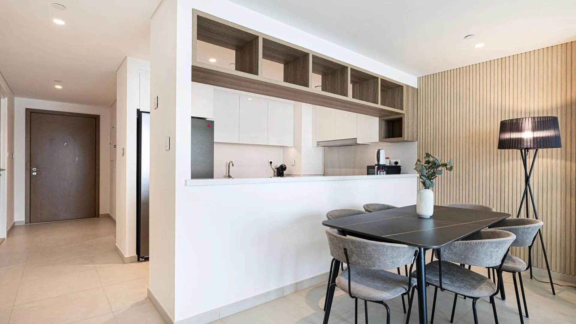 Smartstay At Downtown Views - Best Burj Khalifa View - Brand New Luxury Apartments Dubai 0*,  United Arab Emirates
