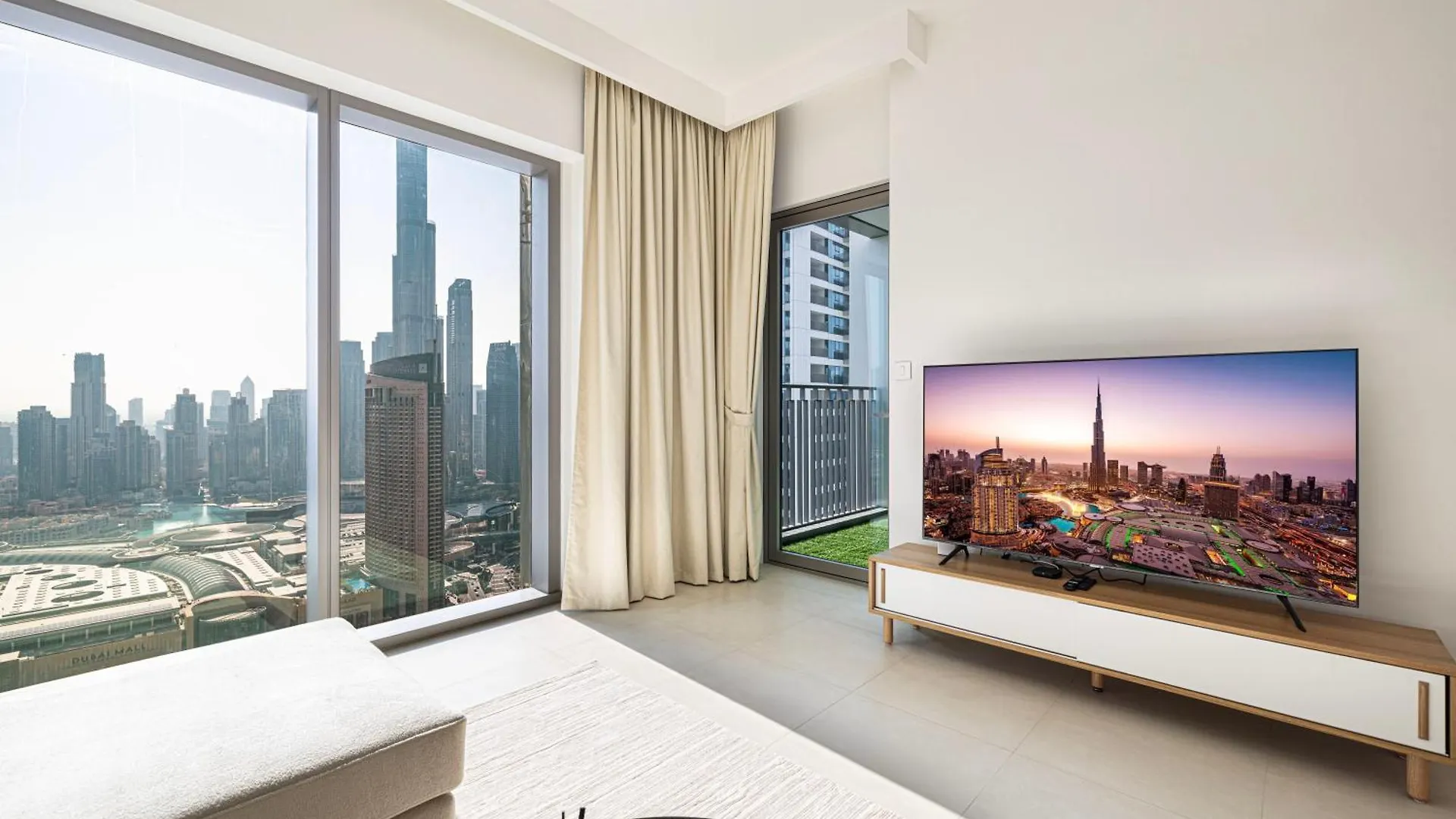 Smartstay At Downtown Views - Best Burj Khalifa View - Brand New Luxury Apartments Dubai United Arab Emirates